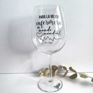 Copa de vino personalizada a mano. Copa con frases y nombres personalizados